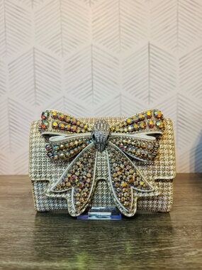Kurt Geiger Beige Comb Bow Shoreditch Wallet Crossbody Bag